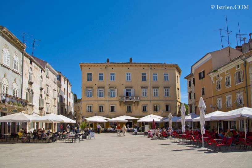 Forum - Der Stadtplatz in Pula - Istrien - Kroatien